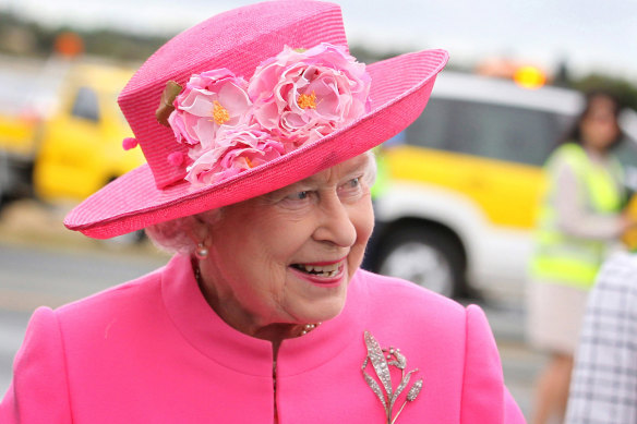 Queen Elizabeth II arrives in Perth on October 26, 2011.