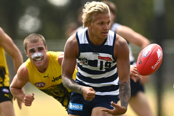 Geelong's Quinton Narkle.