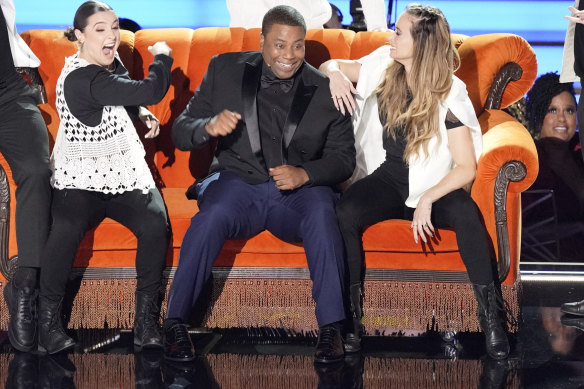 Host Kenan Thompson and dancers perform a tribute to Friends at the 74th Primetime Emmy Awards.
