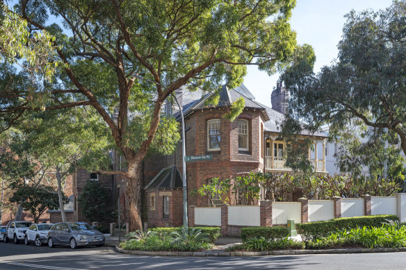 Keadue was built in the 1890s to a design by architect John Bede Barlow and is now home to Lendlease chief Tony Lombardo.