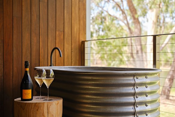 Champagne paired with a soak in the lodge’s open-air tin bath.