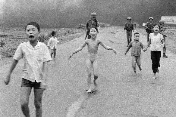 This photo of Kim Phuc after a napalm attack has become synonymous of the horror of the Vietnam War.