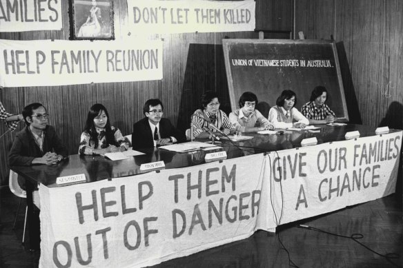 Delegates at the Vietnamese students Union at Uni. of NSW. April 27, 1975.