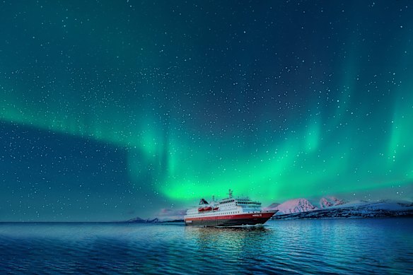 The Astronomy Voyage brings the long Arctic winter nights, and their brilliant aurora displays, into full focus.