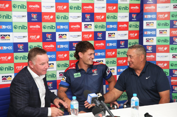 Knights coach Adam O’Brien, Kalyn and Andre Ponga at the 2022 press conference announcing the star’s extension with the club.