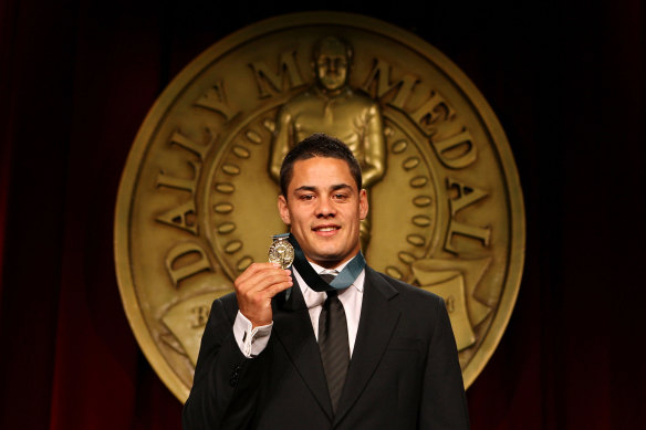 Hayne collects the first of his two Dally M Medals in 2009.