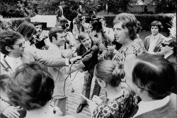 Margaret Whitlam talks to the press in the grounds of The Lodge on December 15, 1972.