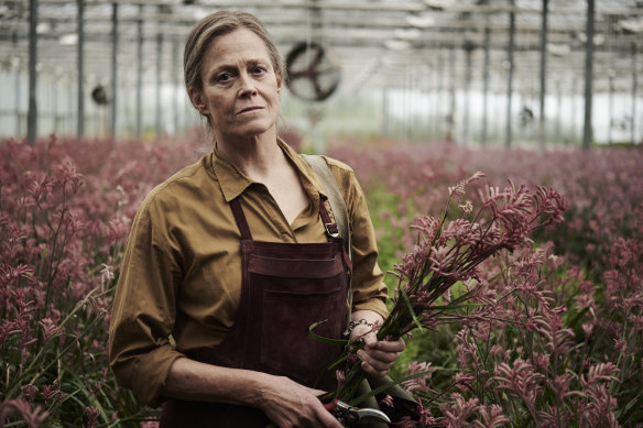Orphan Alice goes to live with her grandmother June (Sigourney Weaver) on her wildflower farm.