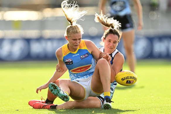 Carlton’s Nicola Stevens, right, tackles Serene Watson in round nine. 