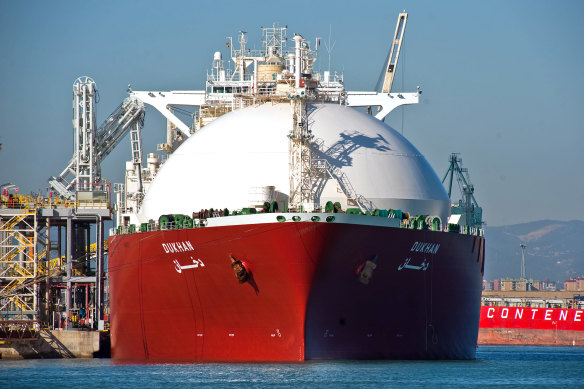 Prices for Australian cargoes of LNG in Asia fell from record levels after a relatively warm northern winter.