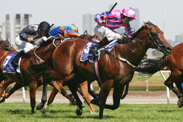 Nicconi takes the Lightning Stakes at Flemington in 2010.  A son of the group 1 winner looks to put his own name up in lights starting at Bathurst on Monday.