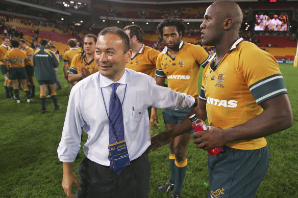 Eddie Jones with Lote Tuqiri and Wendell Sailor in 2005.