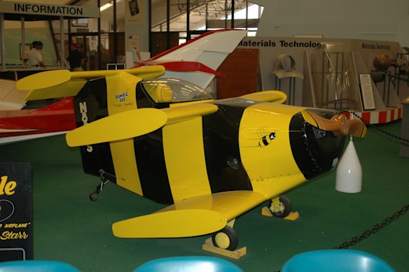 El Bumble Bee II es el avión más pequeño jamás pilotado.