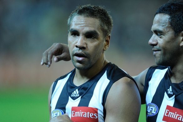 Andrew Krakoeur and Leon Davis during their time at Collingwood.