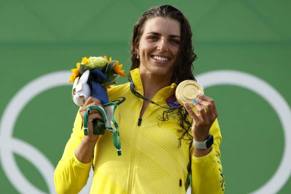 Jess Fox with her gold medal.