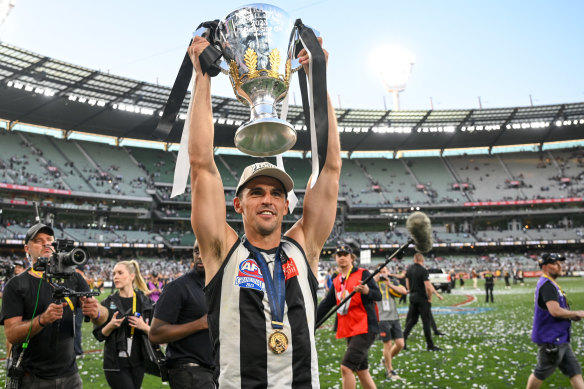 Scott Pendlebury with the premiership cup.
