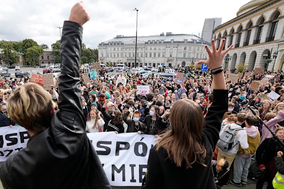 ‘We can still turn this around’: Thunberg helms election climate rally ...