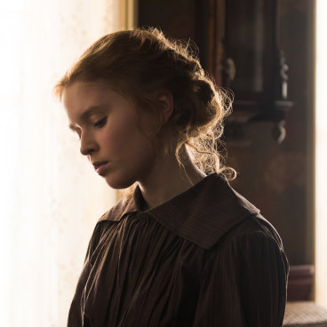 Little Women Actress Eliza Scanlen Is One Of Australia S Rising Stars Of The Year Eliza jane scanlen (born 6 january 1999) is an australian actress. little women actress eliza scanlen is