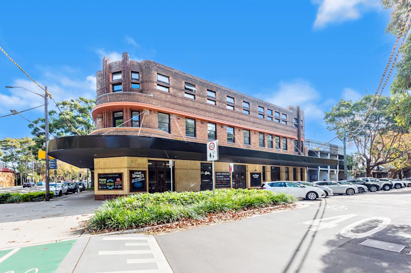 The Kurrajong Hotel.