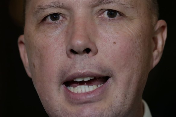Minister for Immigration and Border Protection Peter Dutton called for special visas for South African farmers.