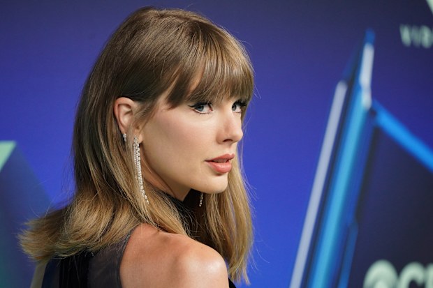 Taylor Swift arrives at the MTV Video Music Awards on Sunday, Sept. 27, 2026, at the Peacock Theater in Los Angeles.