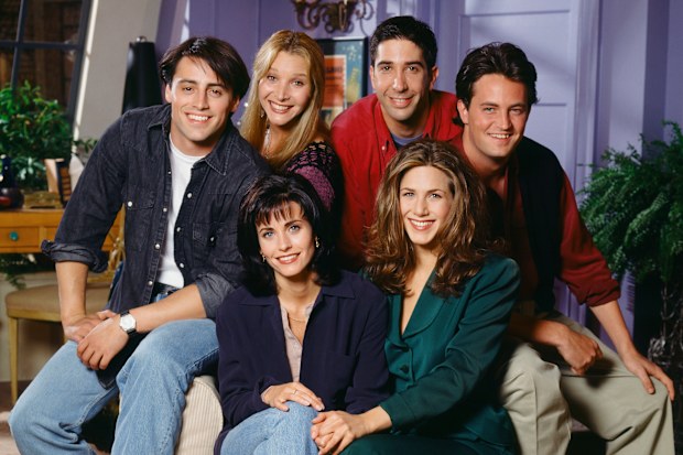  Pictured: (back l-r) Matt LeBlanc as Joey Tribbiani, Lisa Kudrow as Phoebe Buffay, David Schwimmer as Ross Geller, Matthew Perry as Chandler Bing (front l-r)  Courteney Cox as Monica Geller, Jennifer Aniston as Rachel Green -- Photo by: NBCU Photo Bank