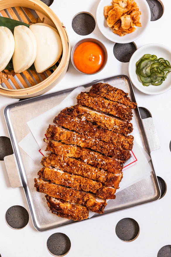 Crispy chicken katsu buns.