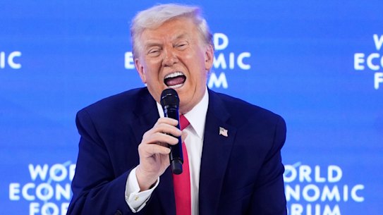 Os verificadores de factos estiveram presentes durante mais de uma hora no fluxo de consciência de Trump em Davos na semana passada, mas não foi preciso muito conhecimento de economia para saber que muitas das “realizações” que ele enumerou durante o seu primeiro ano no cargo eram um monte de disparates presunçosos.