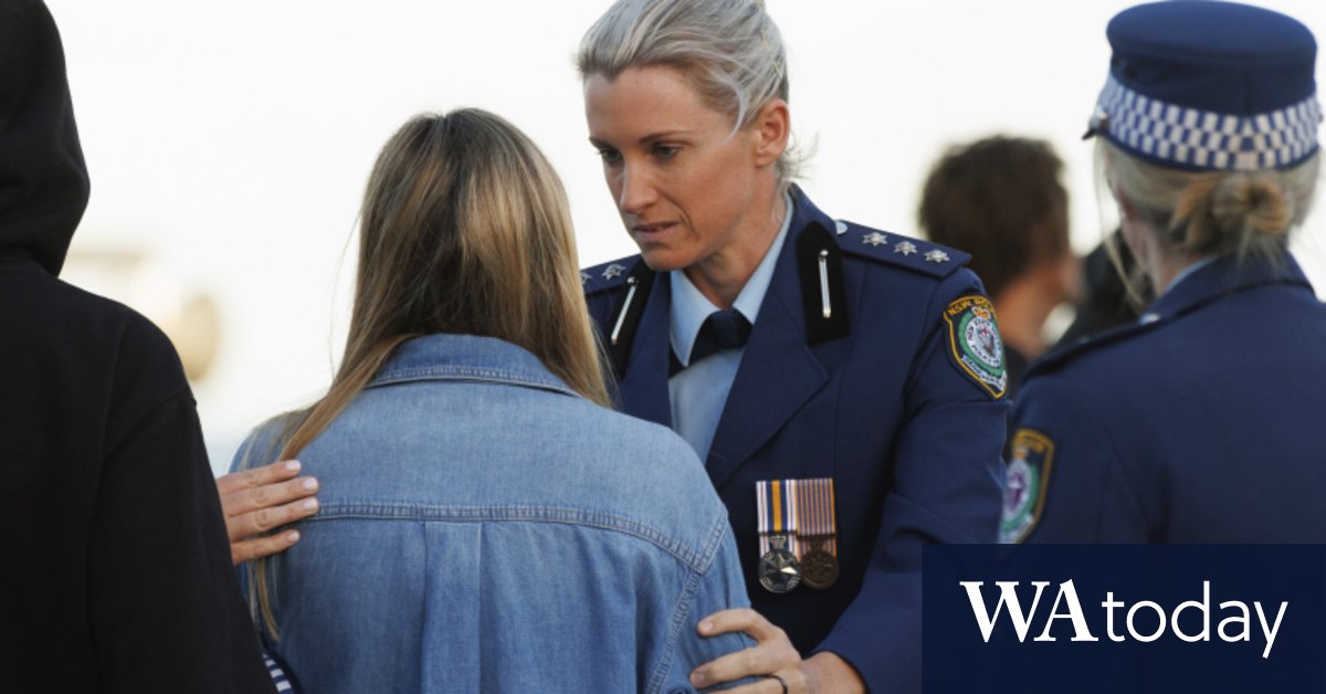 Bondi Junction attack: Candelit vigil held at Bondi Beach to remember victims - Vimarsana News