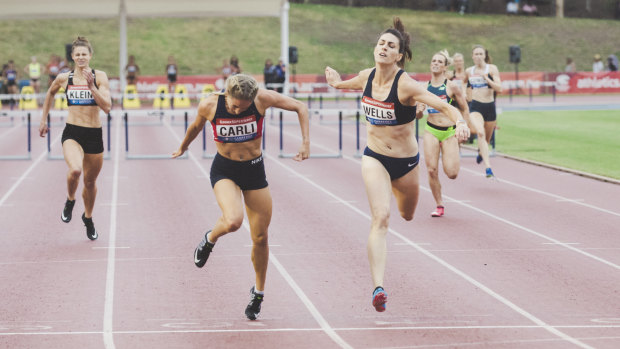Sarah Carli pipped Lauren Wells in the 400m hurdles in Canberra but both ran world championships qualifiers. 