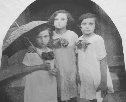 The three sisters (from left): Livia, Cibi and Magda pictured in about 1930.