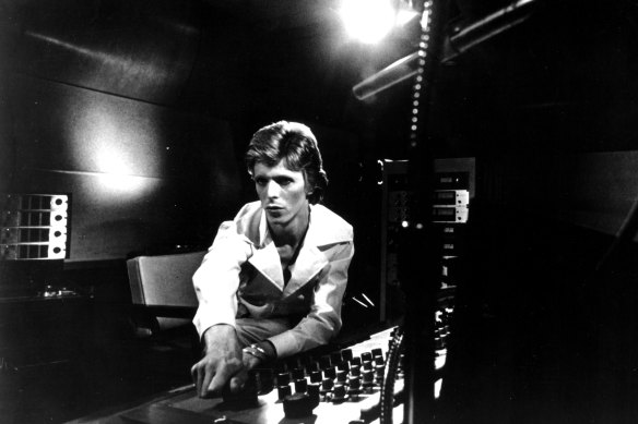David Bowie in the studio during the recording of Diamond Dogs.