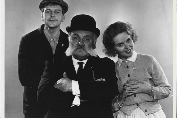 The Glums - Television comedy.
l to r : Ian Lavender as Ron, Jimmy Edwards as Mr Glum, Patricia Brake as Eth, 1982.