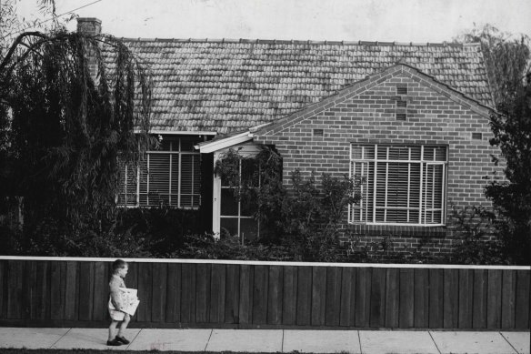 The Victorian Housing Commission built estates across Mebourne.