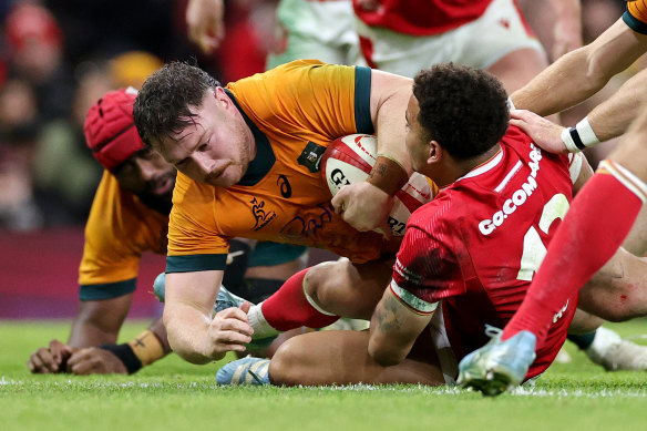 Matt Faessler has re-signed with the Reds and Rugby Australia until the end of 2027.