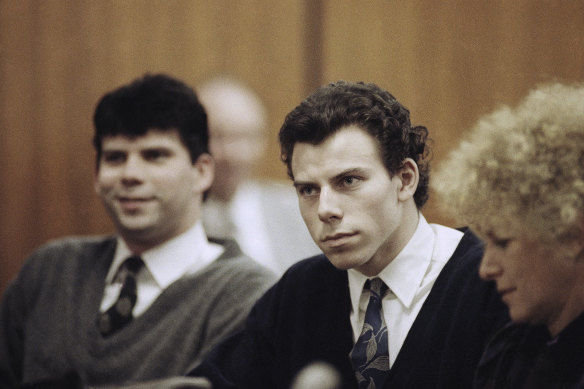 Lyle (left) and Erik Menendez with defence lawyer Leslie Abramson in Beverly Hills Municipal Court in November 1990.
