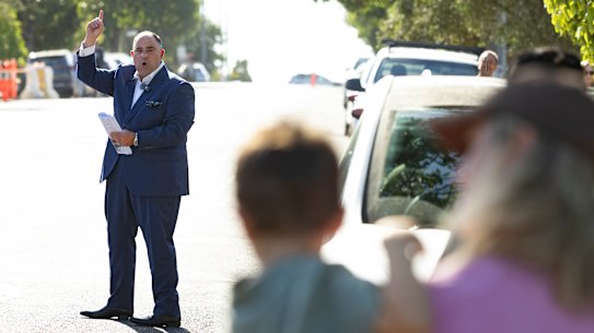 There are calls rules around bank lending to investors be tightened to take heat out of the property market and reduce pressure on the Reserve Bank to lift interest rates.