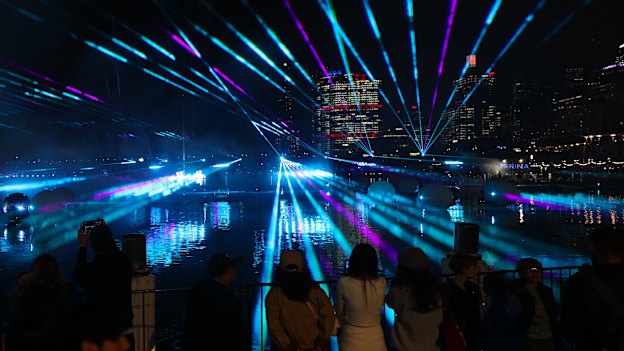 The laser light show in Darling Harbour on the first night of Vivid. Note how Janie has used the people in the foreground to show scale.
Exposure 1/15 sec at f4.5, focal length 35mm, lens 15-35mm, ISO 1000 Canon EOS R1.