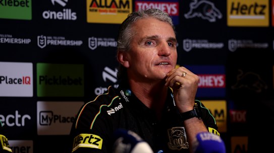 Ivan Cleary anunciou que deixará o cargo de técnico dos Panthers no final da temporada de 2027.