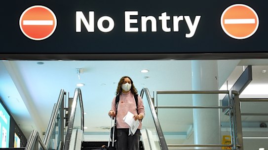 The NSW Government is considering tougher restrictions on those returning from Victoria as cases in the southern state continue to climb.