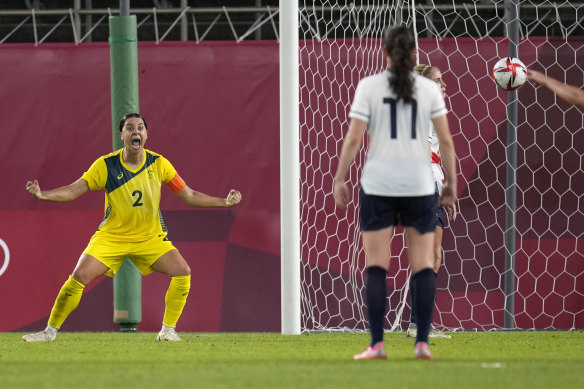 Samantha Kerr celebrates her second goal in Friday’s 4-3 win over Great Britain.
