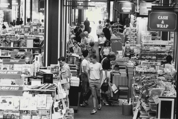 The bustling Co-op bookshop in Pitt Street, Sydney, in 1983. 