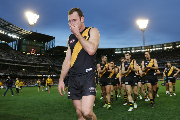 Shane Tuck was clapped off the field by his teammates after the elimination final in 2013.