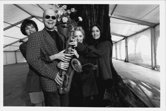 (l-r) Monica Trapaga, Dale Barlow, Caroline Loftus and Margaret Urlich at the opening of the spring festival at the Botanic Gardens in 1993.