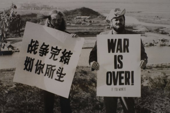 Ritchie Yorke (left) and Ronnie Hawkins on the China-Hong Kong border in 1969.