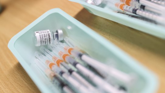 Vaccines should be mandatory for all healthcare workers, the AMA says.