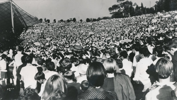 A record breaking crowd of 200,000+ gathered to watch The Seekers perform as part of Music for The People concerts. March, 1967.