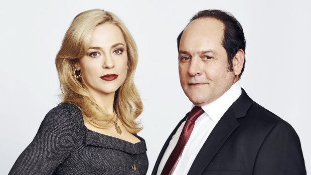 Ella Scott Lynch as Nicola Gobbo and Robert Mammone as Tony Mokbel in Informer 3838.