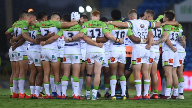 The Canberra Raiders hold a minute's silence before the game in homage of the Christchurch shootings.