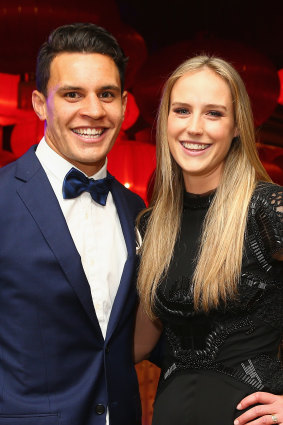 Happier times: Ellyse Perry and her husband Matt Toomua at the 2016 Allan Border Medal ceremony in Melbourne.